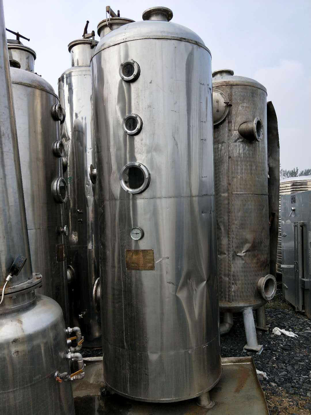 四效強(qiáng)制循環(huán)蒸發(fā)器的優(yōu)點(diǎn): 四效強(qiáng)制循環(huán)蒸發(fā)器的優(yōu)點(diǎn):